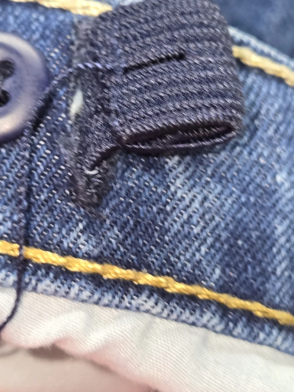 LEVI'S PERFORMANCE 510 SKINNY BOY'S JEANS SIZE 18